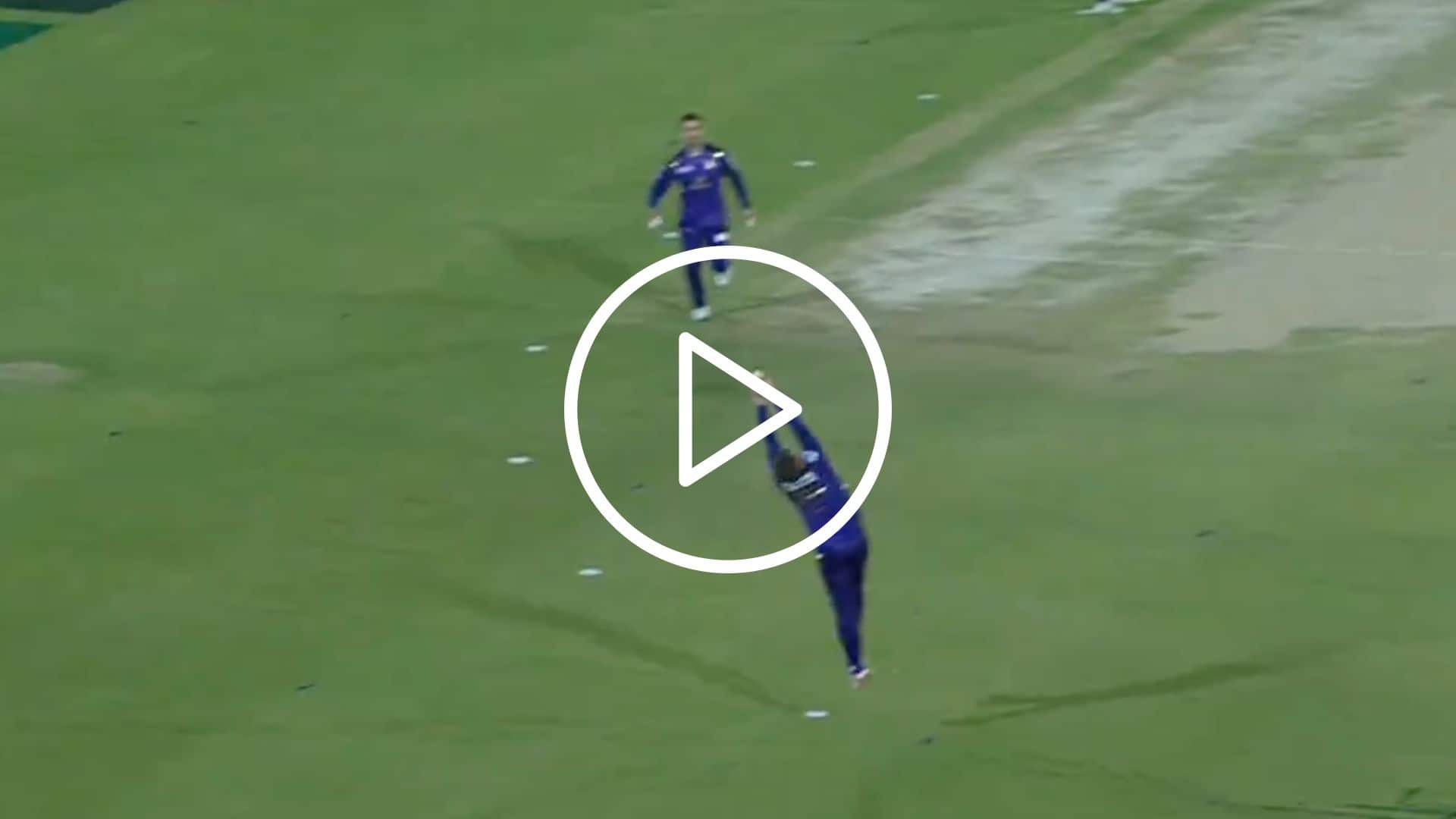 [Watch] Jason Roy's Sensational Jumping Catch Leaves Sahibzada Farhan Stunned In PSL